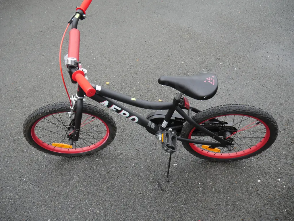 Child's bike Image 1++