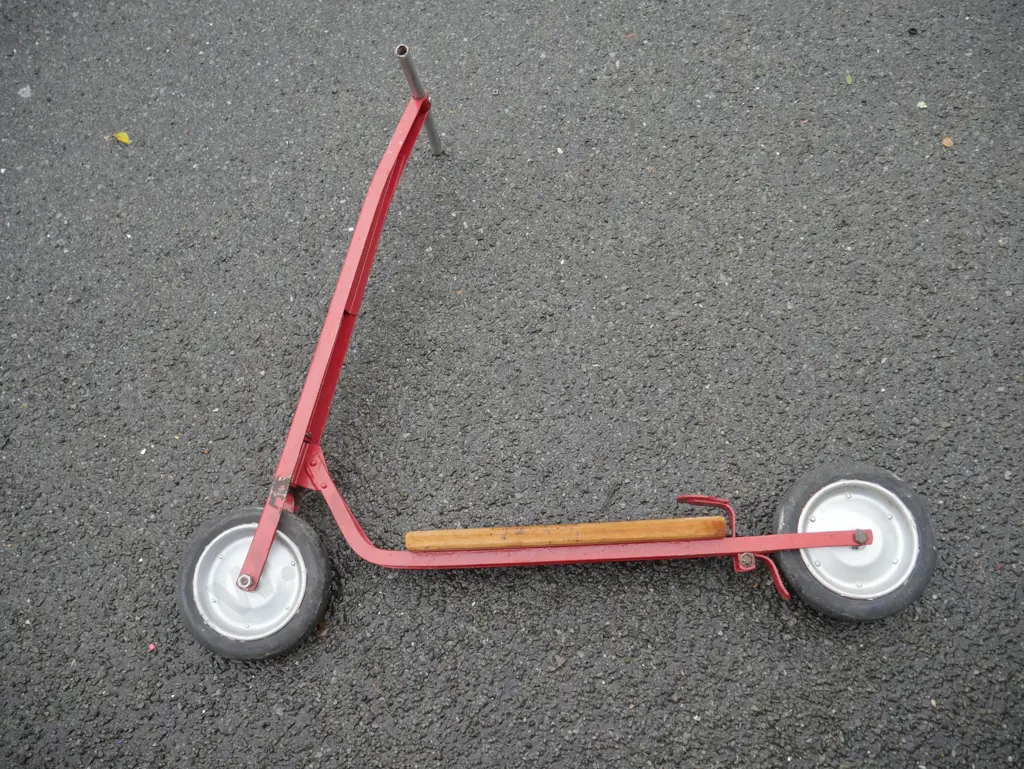 Vintage scooter Image 1++