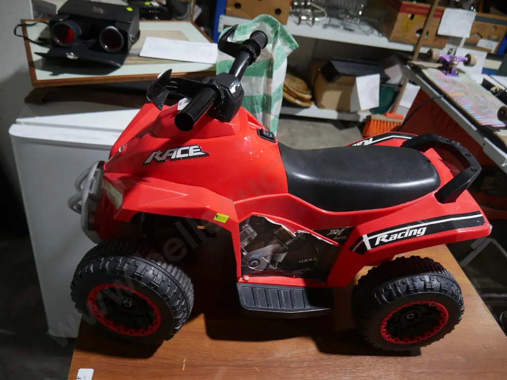 Child's quad bike Image 1++