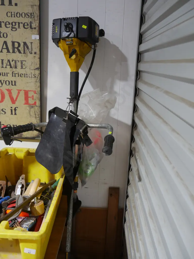 McCulloch weed eater Image 1++