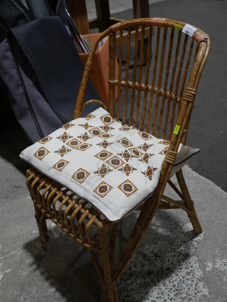 Small cane chair Image 1++