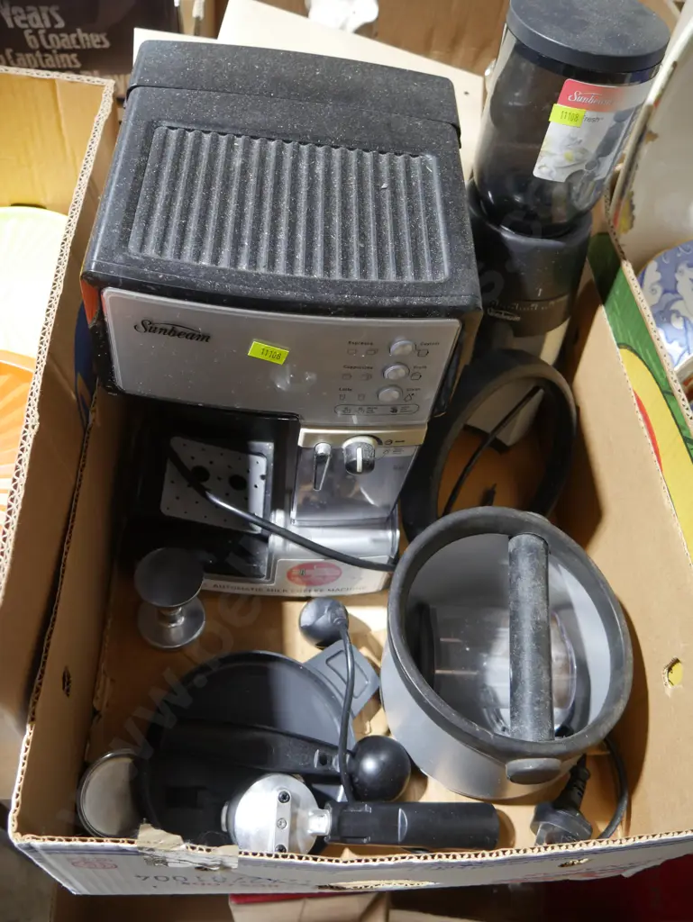 Sunbeam coffee machine and bean grinder Image 1++