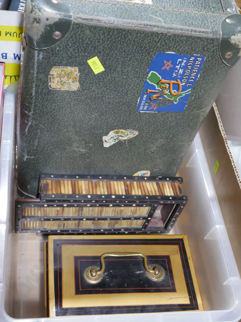 Cash box, small suitcase etc Image 1++