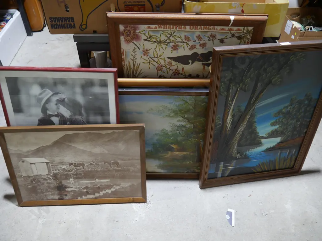 Assorted art Image 1++