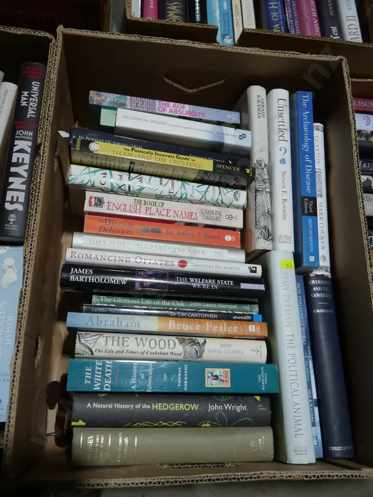 Box of books Image 1++