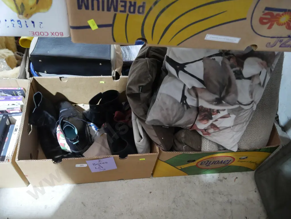 Cushions, shoes etc Image 1++