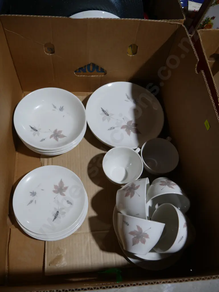 Royal Doulton dinnerware Image 1++