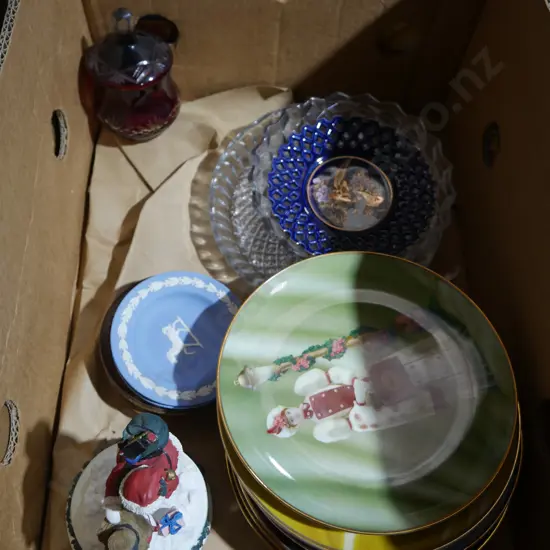Picture plates, glassware etc