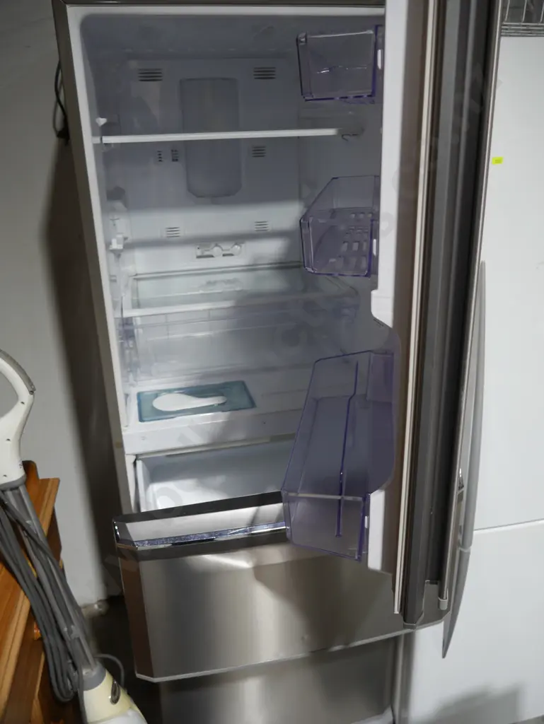 Mitsubishi electric stainless steel fridge freezer Image 1++