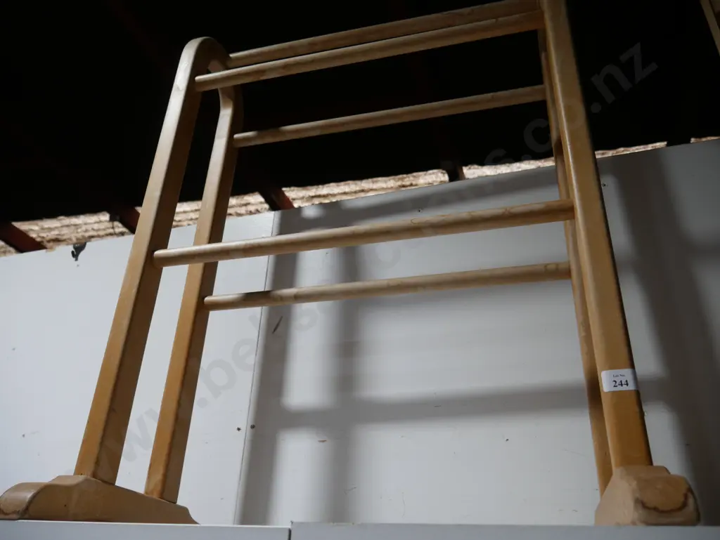 Towel rack Image 1++