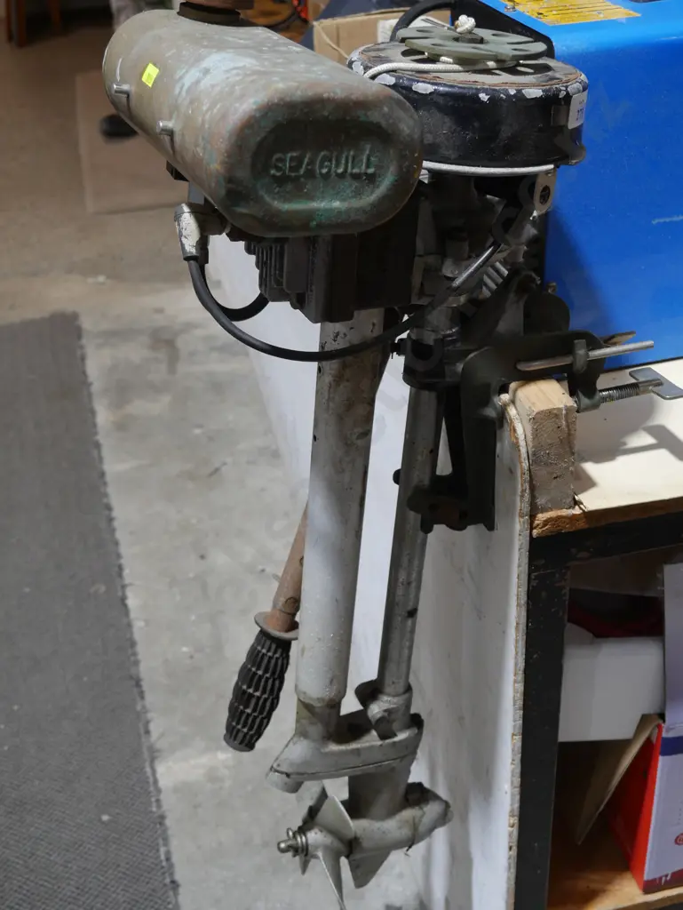 Seagull outboard motor Image 1++