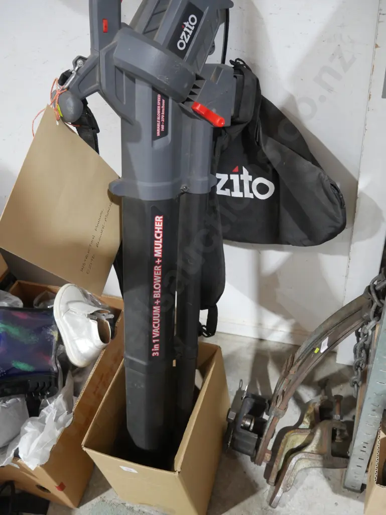 Ozito blower vac Image 1++