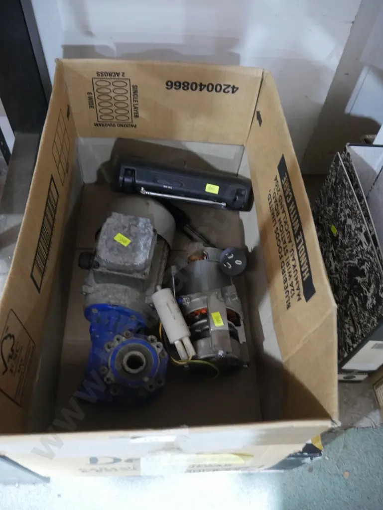 Akai radio, 2 motors Image 1++