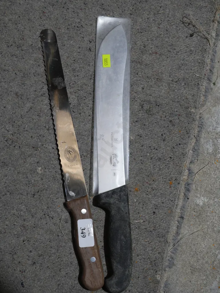 Two knives Image 1++