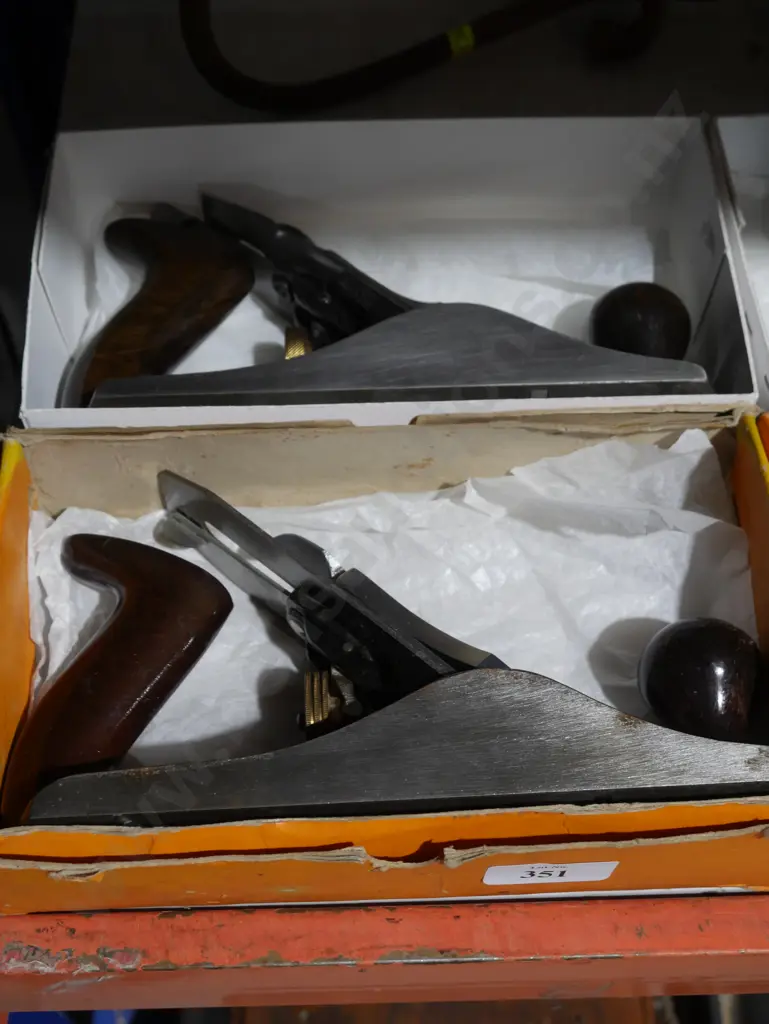 Two wood planes Image 1++