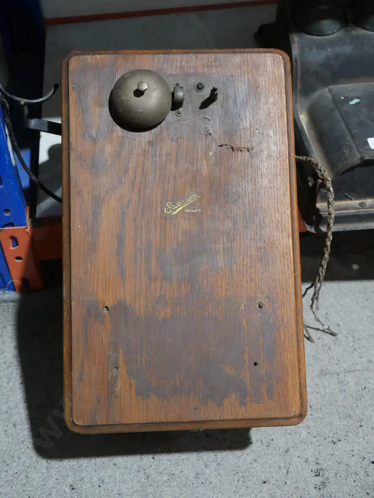 Vintage wall phone Image 1++