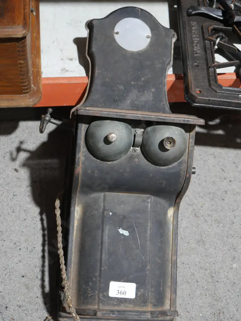 Vintage wall phone Image 1++