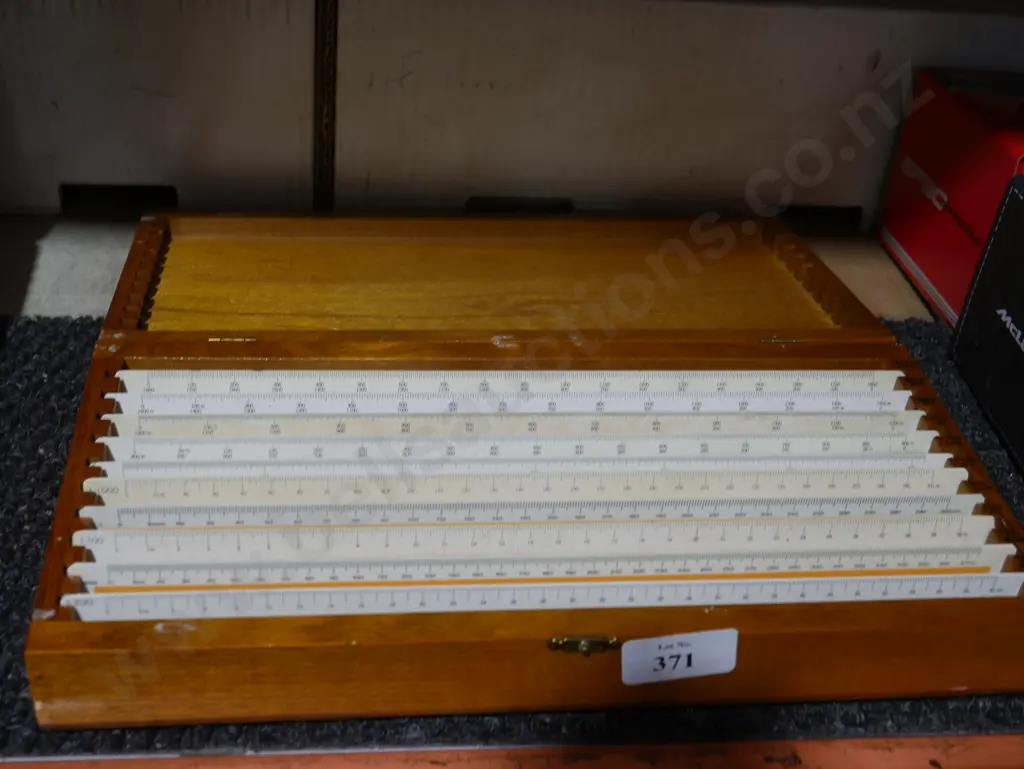 Assorted rulers Image 1++