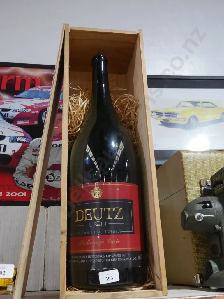 Magnum wine bottle empty Image 1++