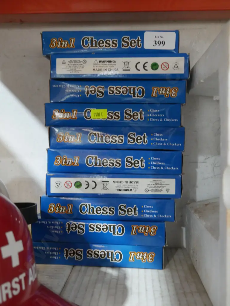 Assorted chess sets Image 1++