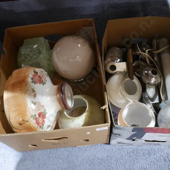 2 boxes light shades, light fittings