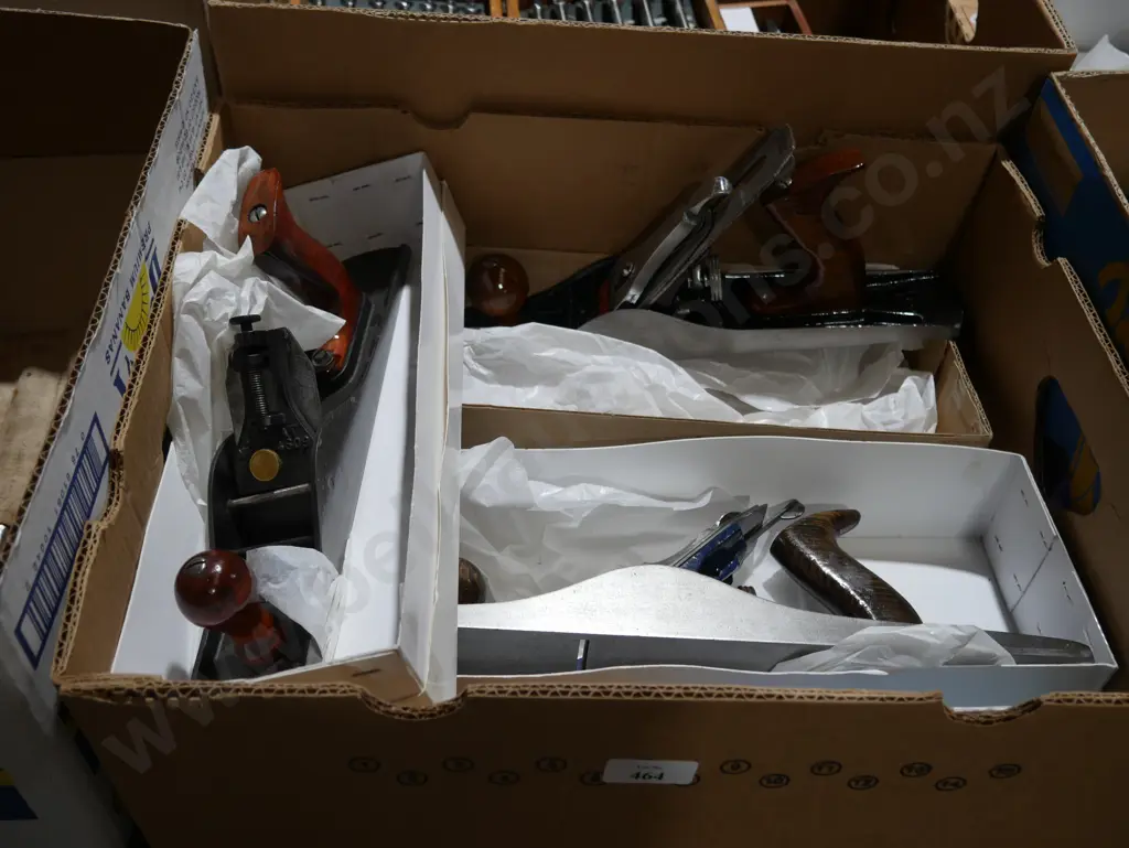 Assorted wood planes Image 1++