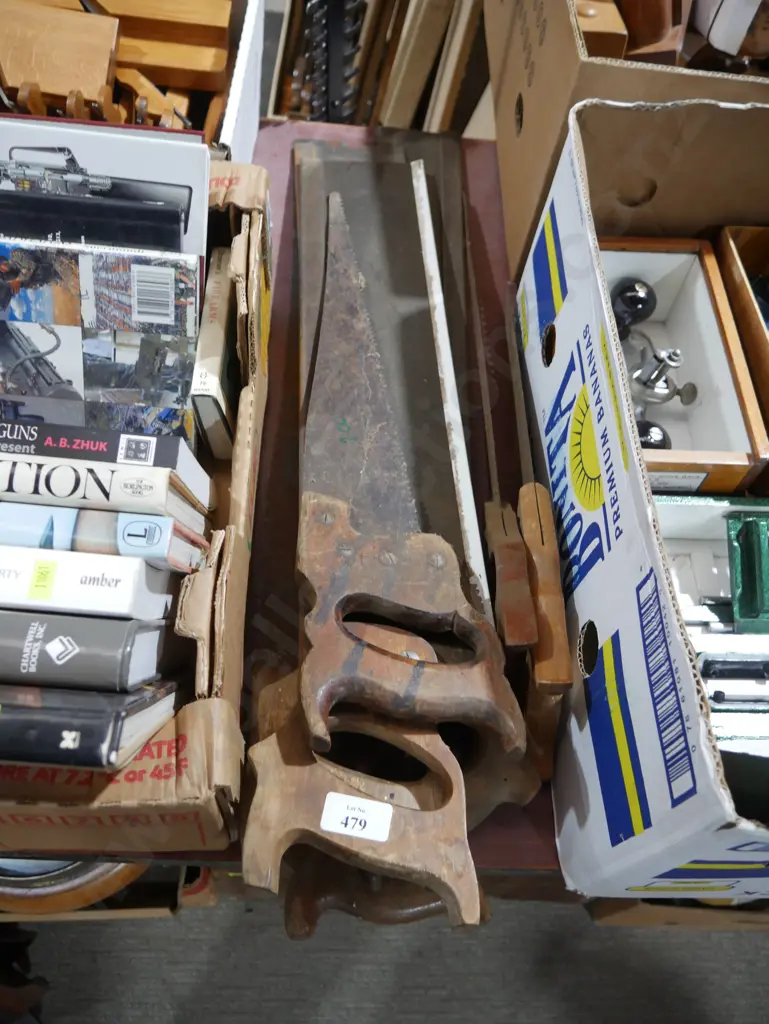 Assorted hand saws Image 1++
