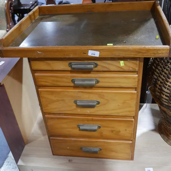 Drawers with tray