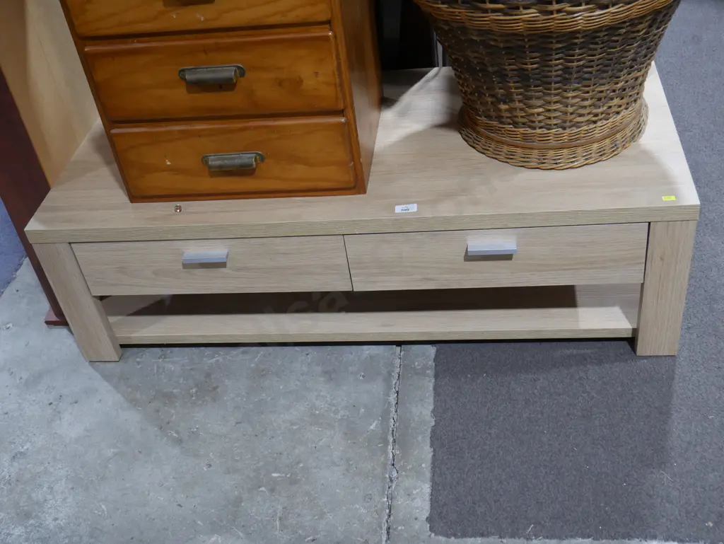 Coffee table Image 1++