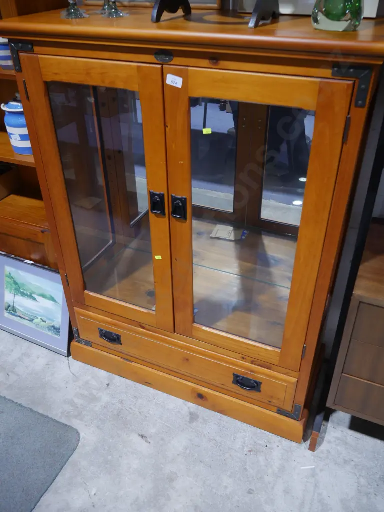 Display cabinet Image 1++