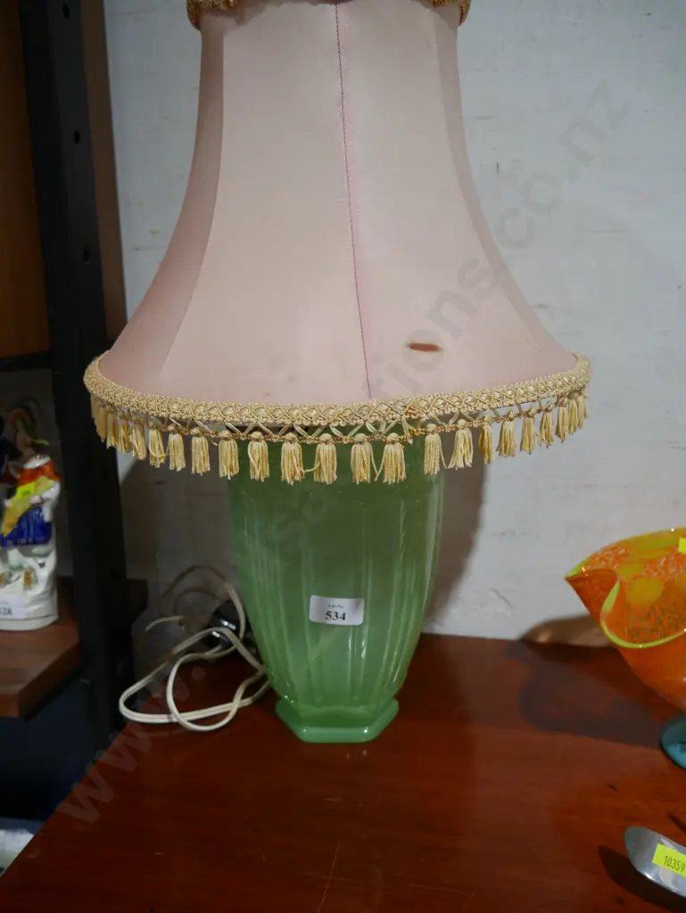 Uranium glass table lamp Image 1++