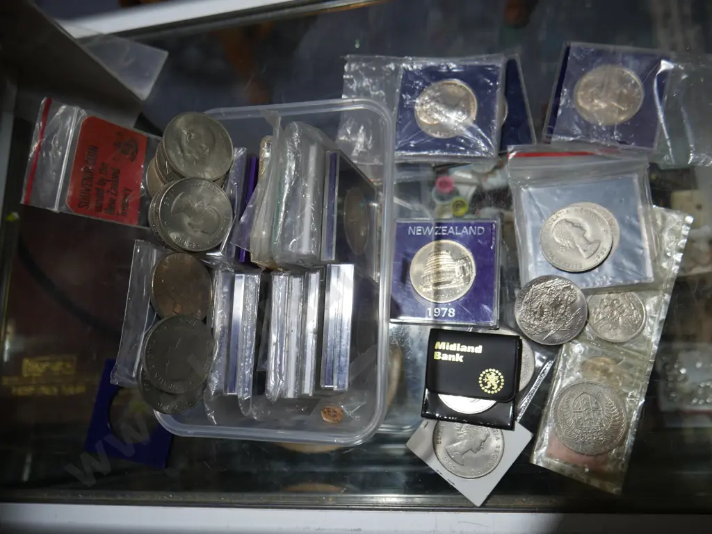 Cased coins Image 1++