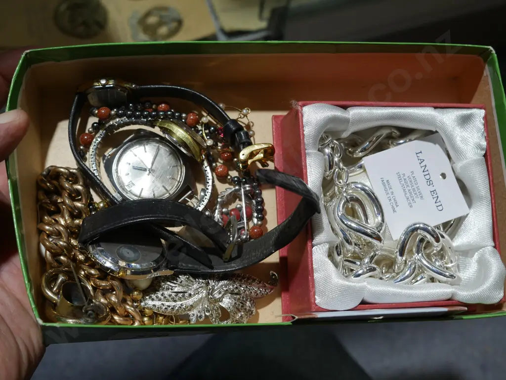 Costume jewellery watches etc Image 1++