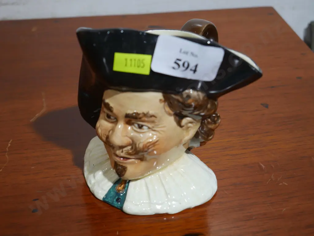 Falconware character jug Image 1++