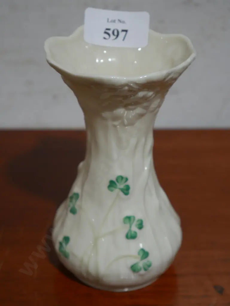 Belleek vase Image 1++