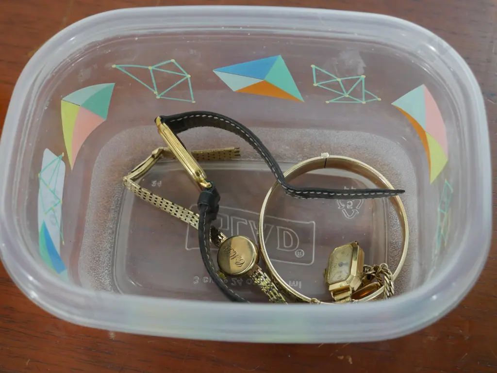 Wrist watches, bangle Image 1++