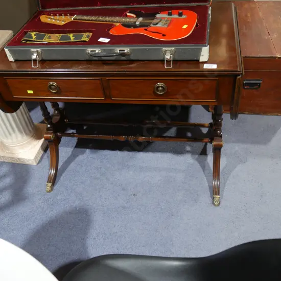 Dropside occasional table