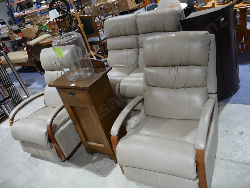 Three piece leather lounge suite lazy boy Image 1++