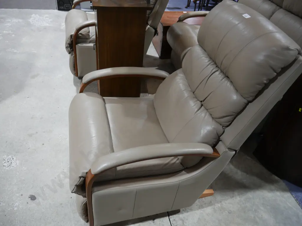 Three piece leather lounge suite lazy boy Image 1++