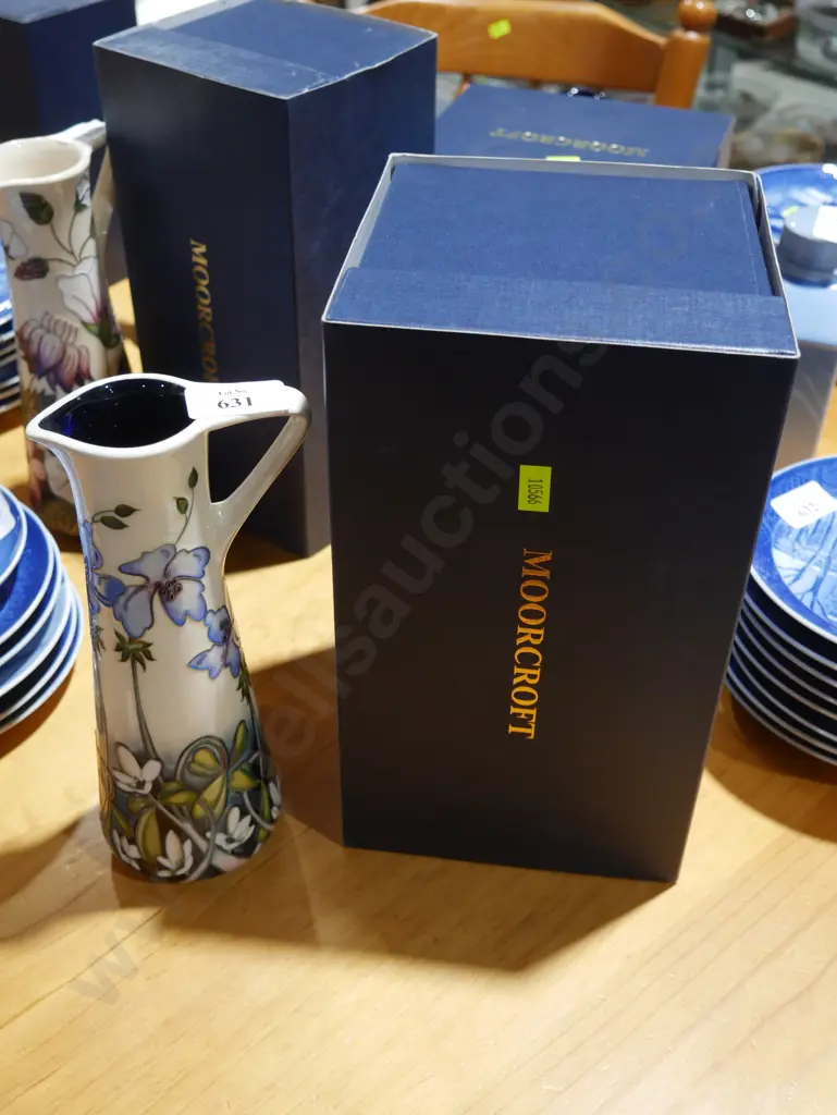 Morecroft jug Image 1++