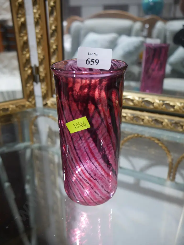 Art glass vase Image 1++