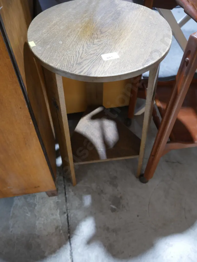 2 tier plant stand Image 1++