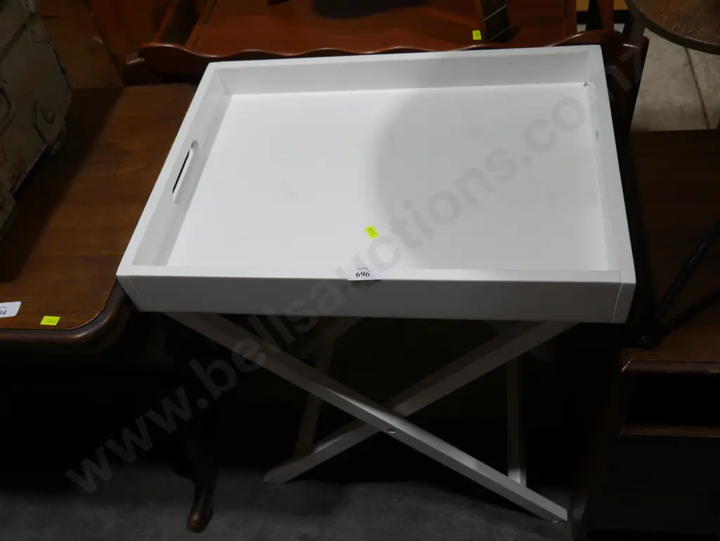 White Butler's tray and canvas picture Image 1++