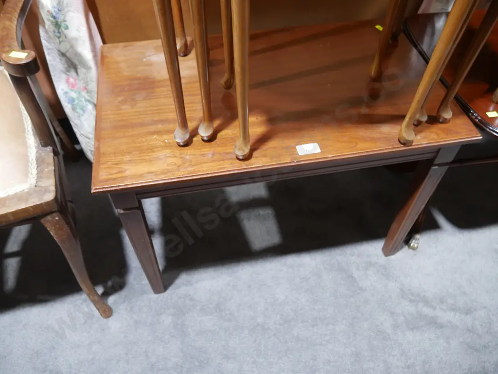 Coffee table Image 1++