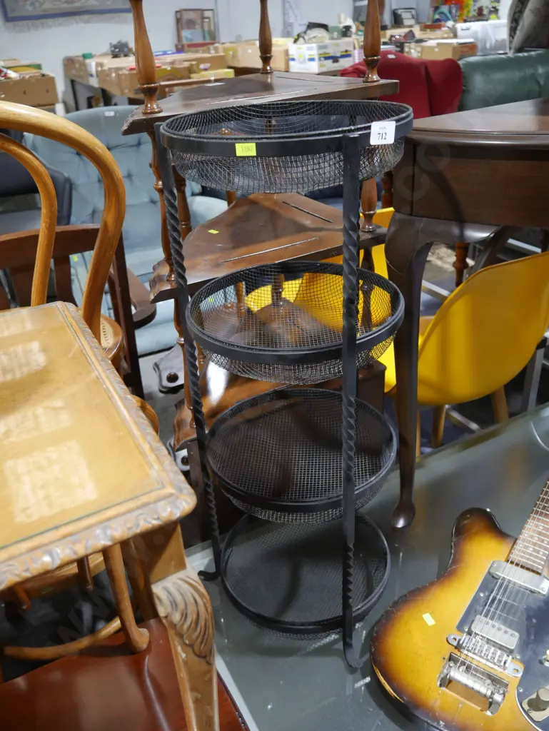 4 tier metal mesh rack Image 1++