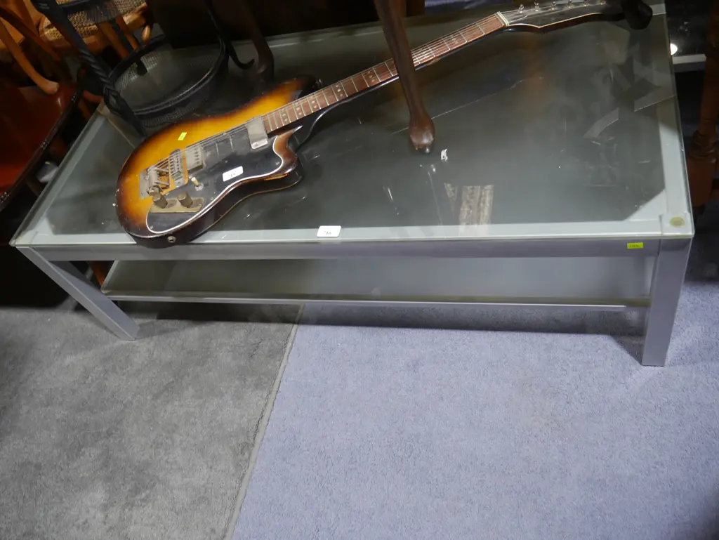 2 tier glass top coffee table Image 1++