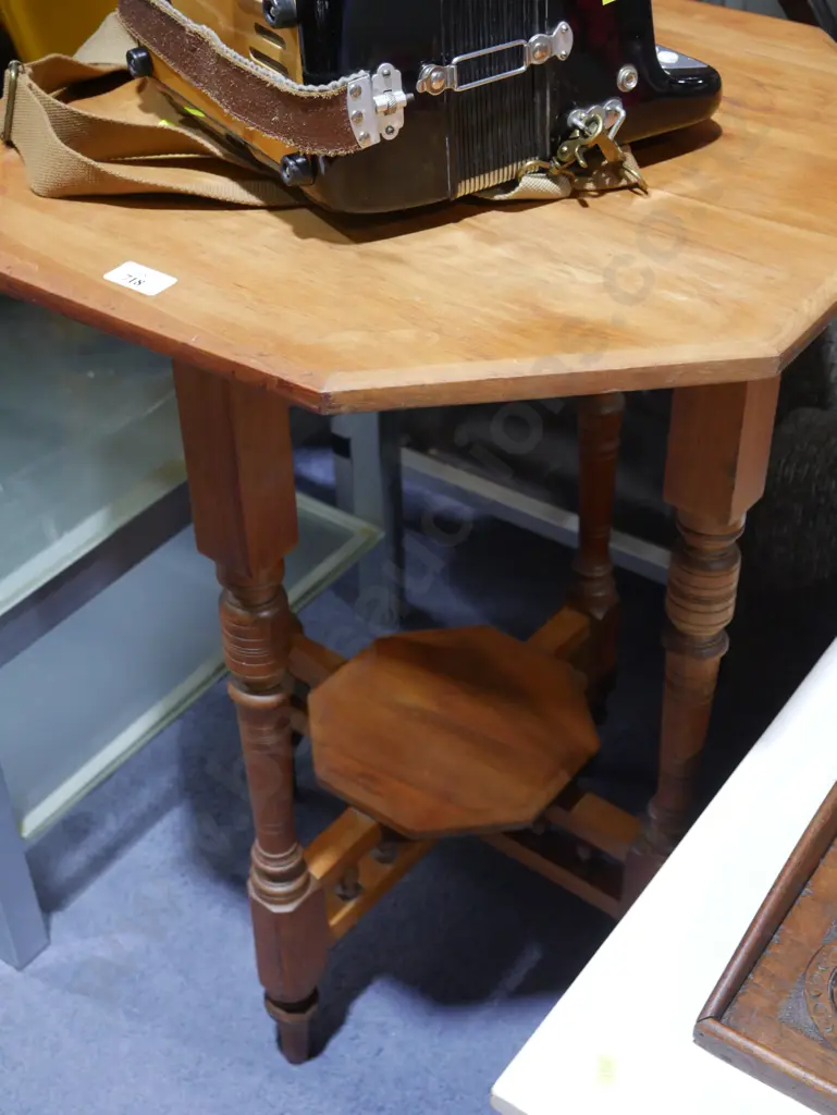 Occasional table Image 1++