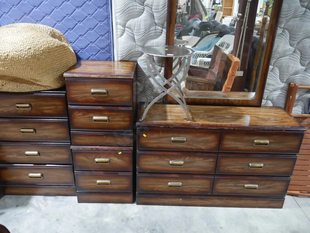 4 piece bedroom suite Image 1++