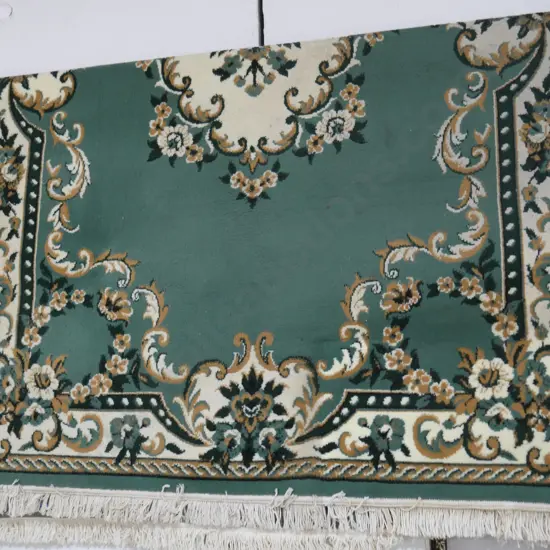 Floor rug