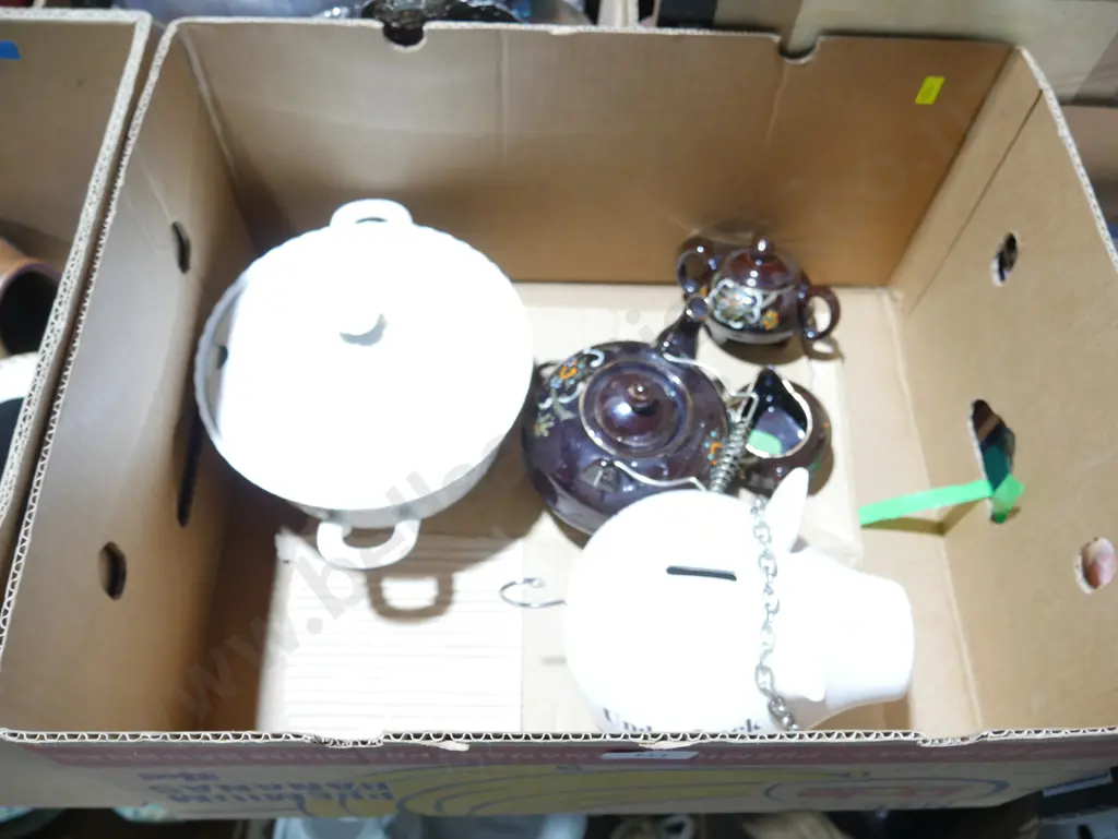 Tea service, piggy bank etc Image 1++